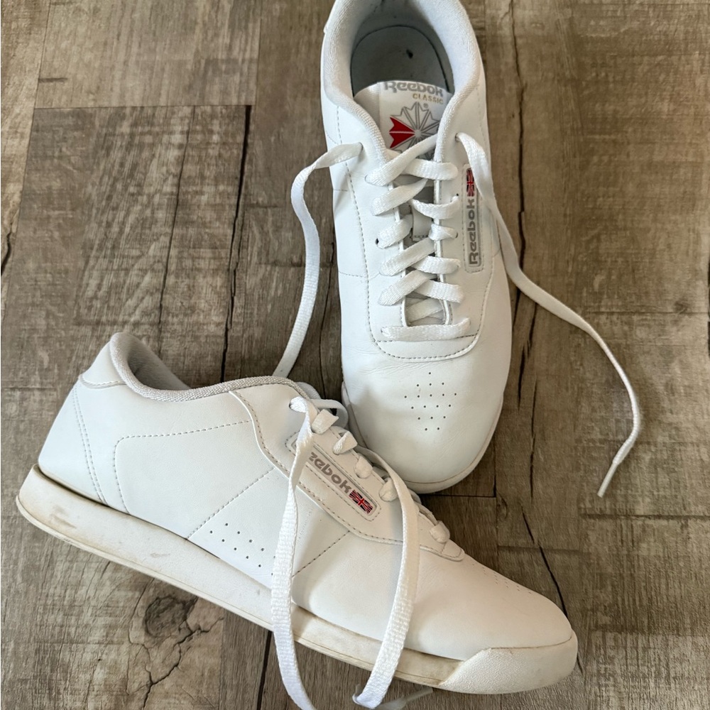 Reebok Womens Classic White Sneakers